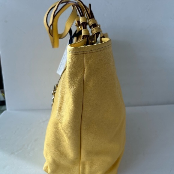 Dooney & Bourke NWT Medium East/West Pale Yellow Pebble Leather Tote - Picture 3 of 9